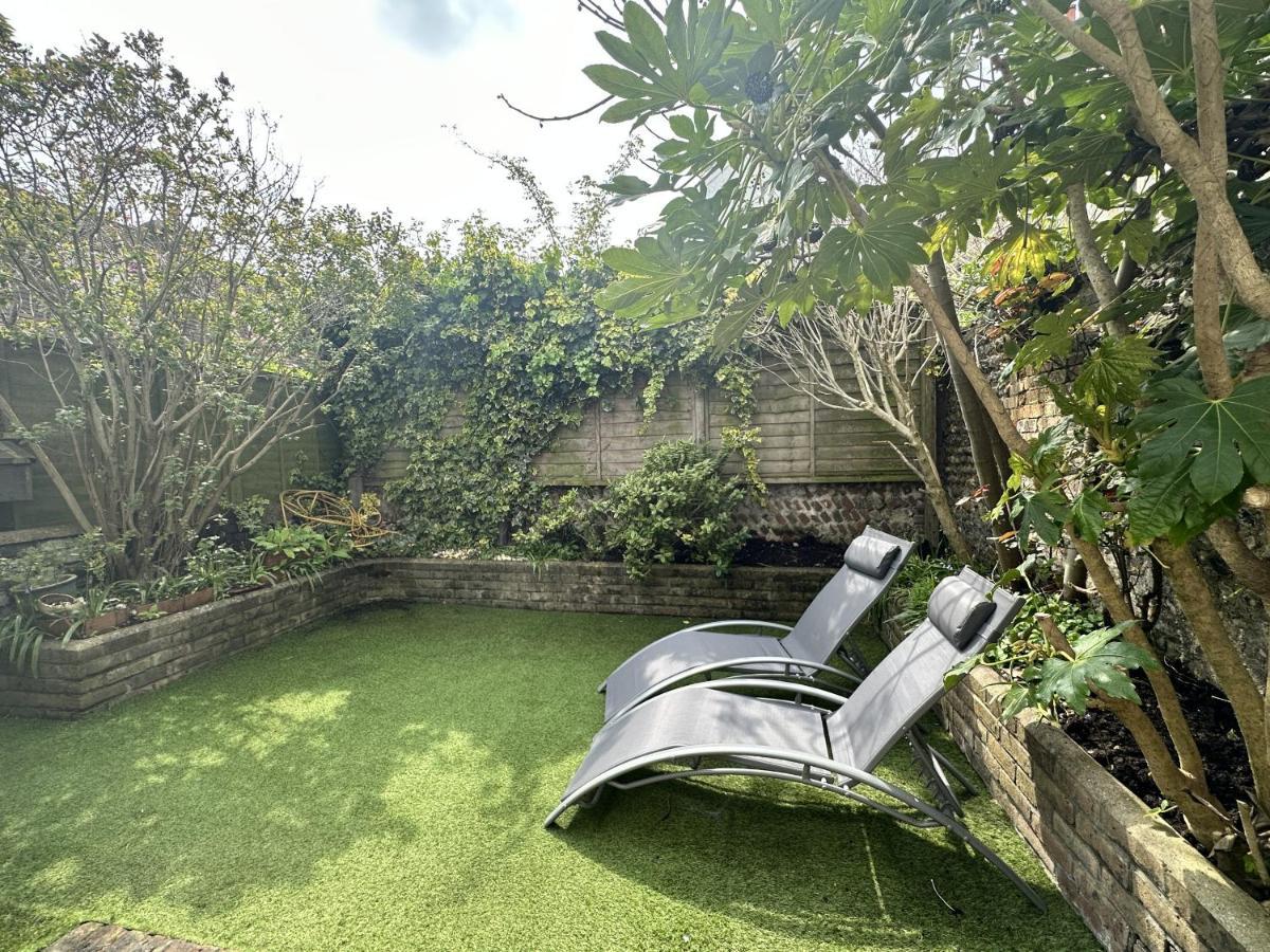 Amazing Apartment, Private Garden, Off Street Parking Brighton Kültér fotó